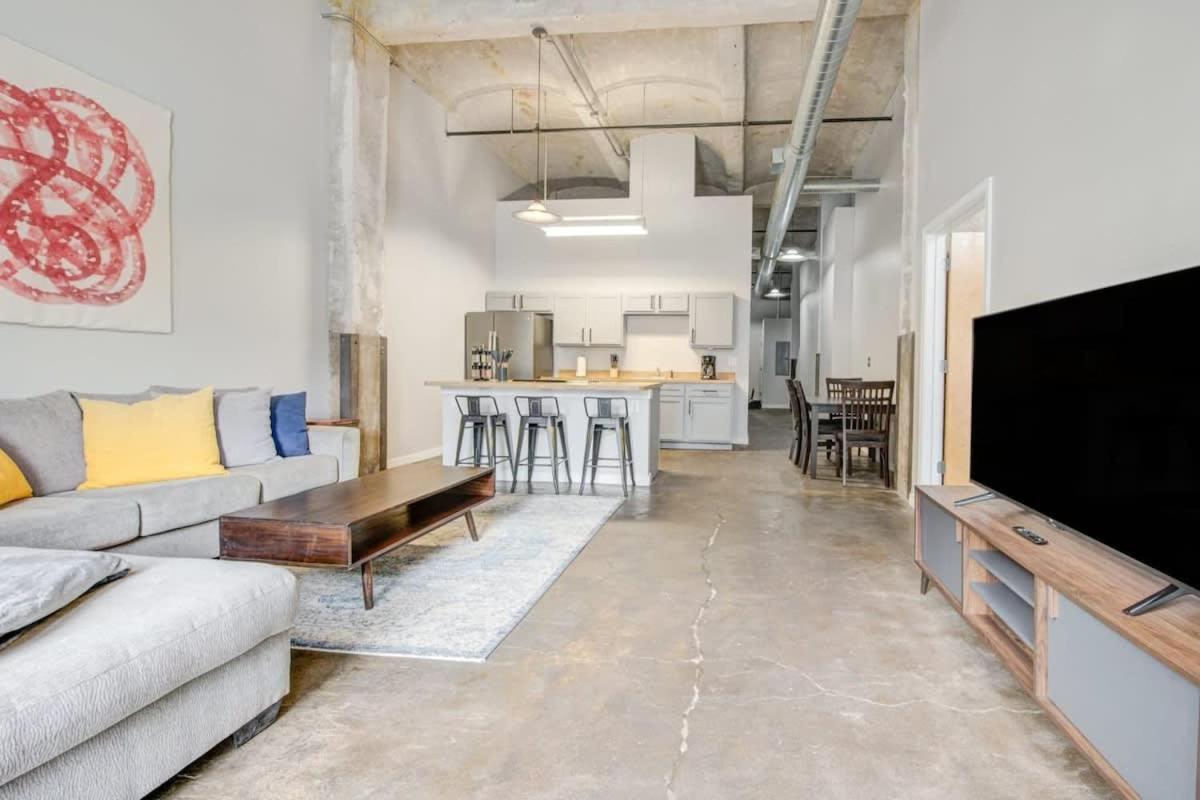 3Br Luxury Historic Loft With Gym By Envitae Канзас-Сити Экстерьер фото