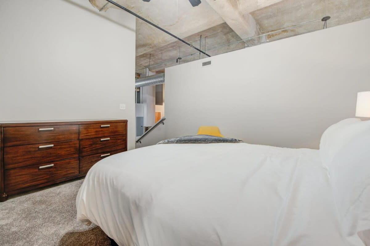 3Br Luxury Historic Loft With Gym By Envitae Канзас-Сити Экстерьер фото